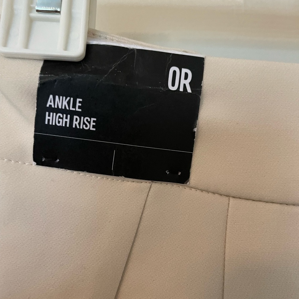 Beige pants - Picture 4 of 4